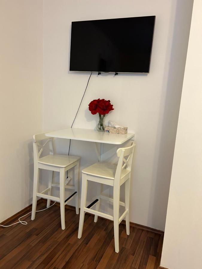 Cozy Homestay At Andel Prague Exterior photo